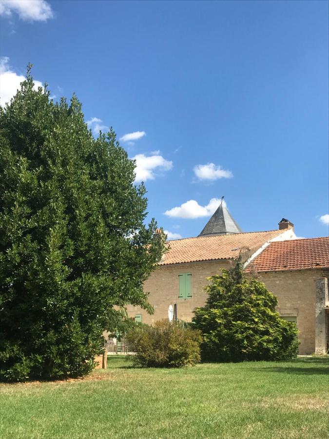 Bed and Breakfast Logis de Pierre Levée à Bessines Extérieur photo
